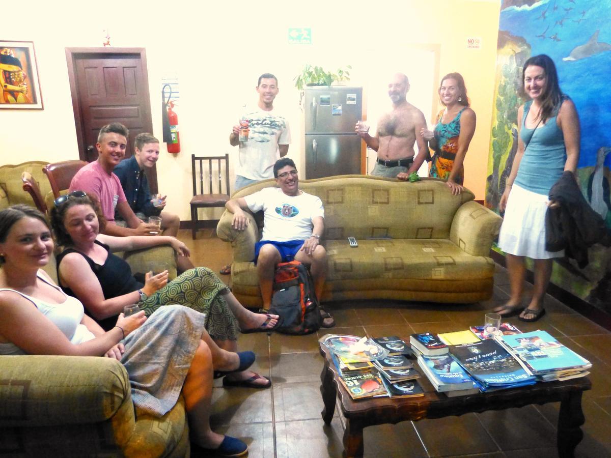 Hostal Terito Puerto Baquerizo Moreno Ngoại thất bức ảnh